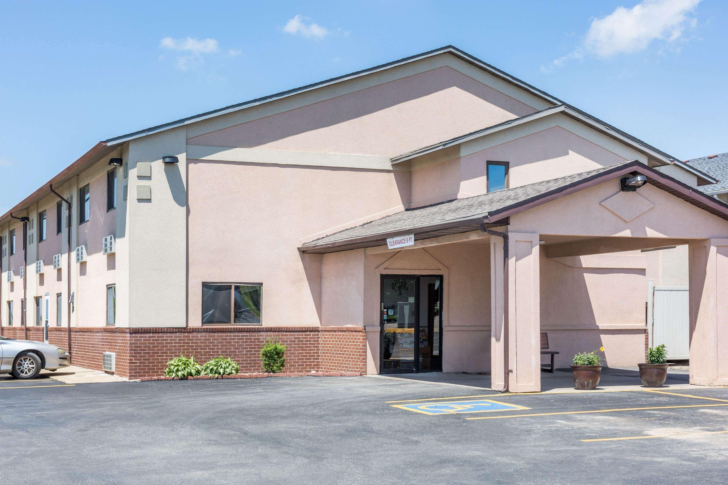 Motel Super 8 By Wyndham Osceola Ia Exterior foto